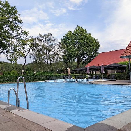 Sfeervol Chaletje In Een Rustige Bosrijke Omgeving Diessen Exteriör bild
