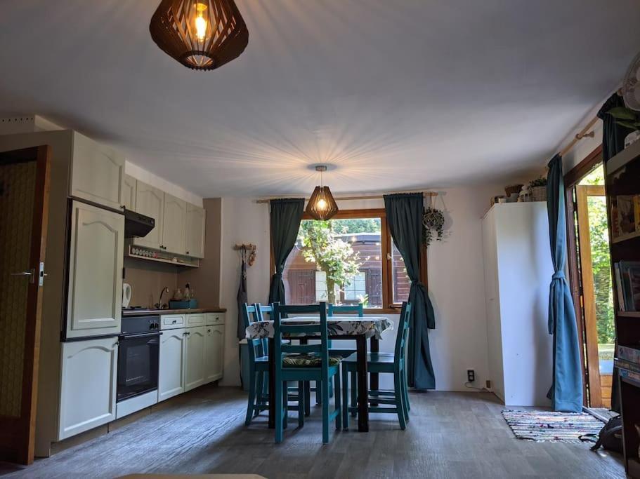 Sfeervol Chaletje In Een Rustige Bosrijke Omgeving Diessen Exteriör bild